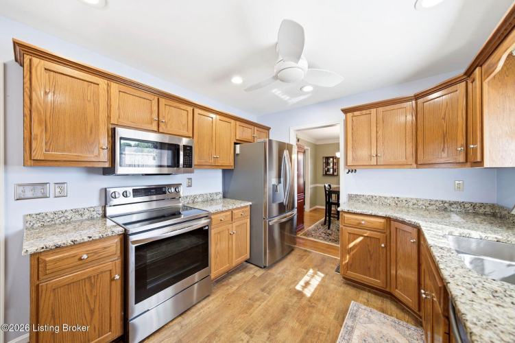 Listing Image 12