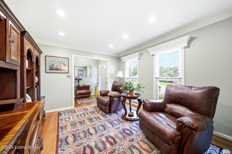 Listing Image 7