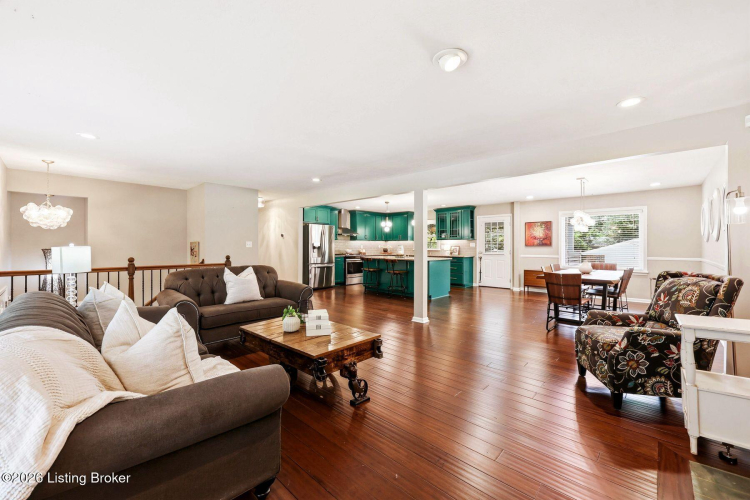 Listing Image 12
