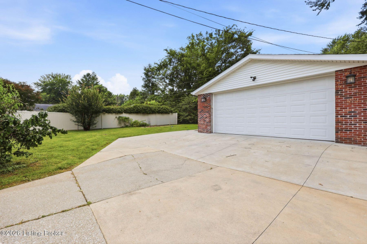 Listing Image 58