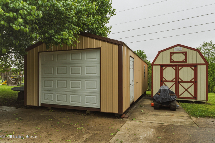 Listing Image 9