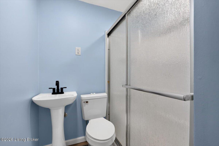 Listing Image 17