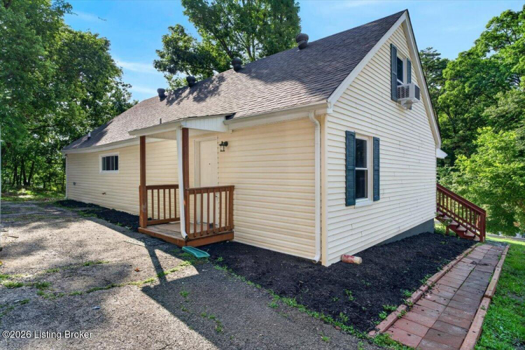 Listing Image 32