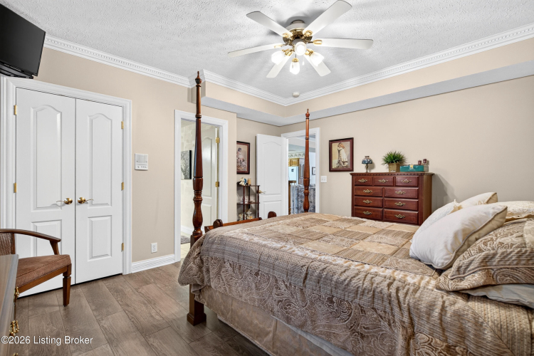 Listing Image 84