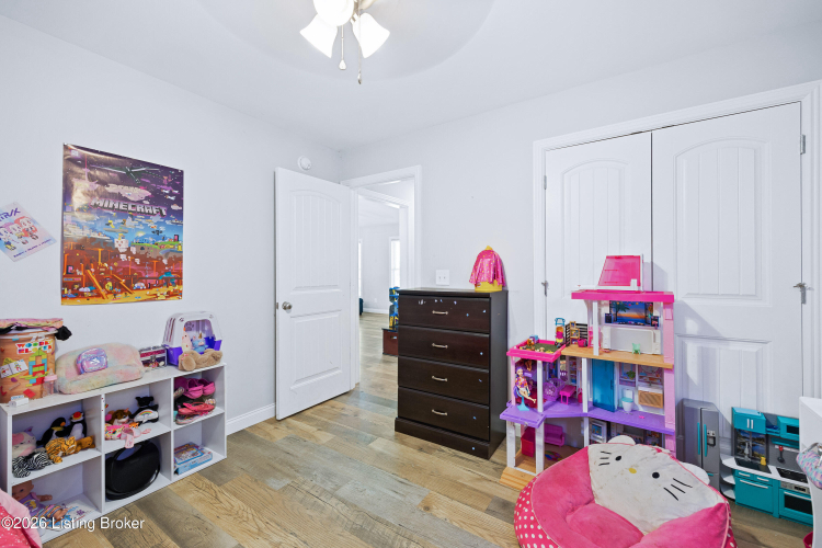 Listing Image 21