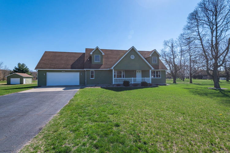 11097  Sandpiper Street DeMotte, IN 46310 | MLS 528740