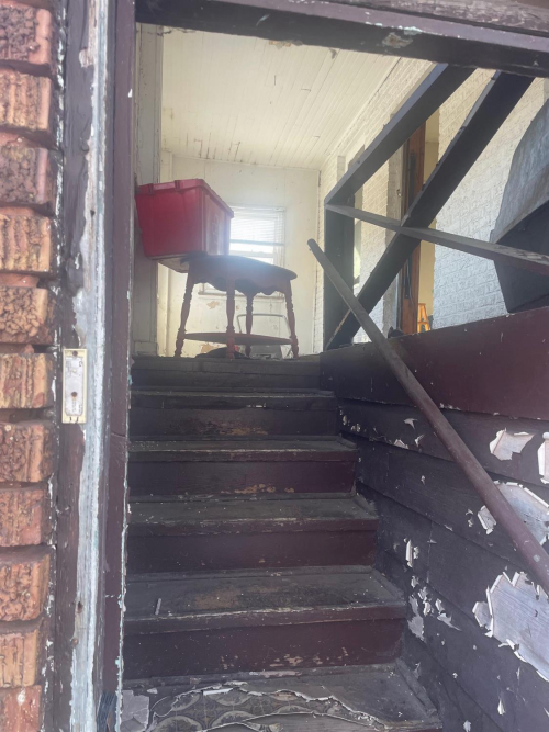 Listing Image 8