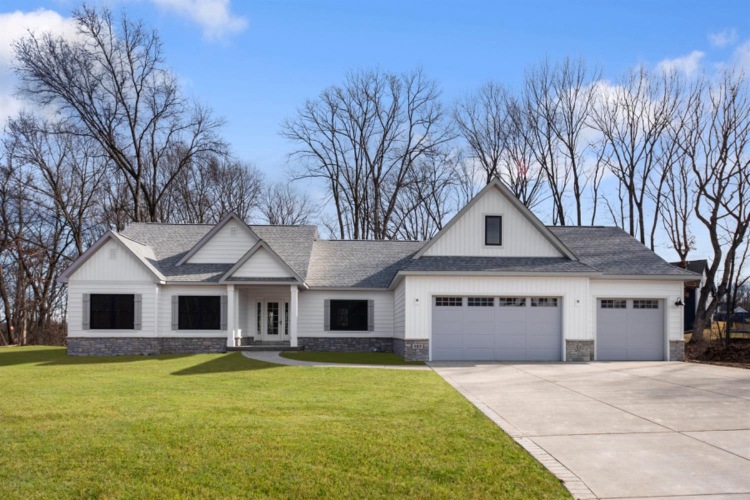 197 N Pinhook Drive Valparaiso IN 46385 (House For Sale) MLS 544276