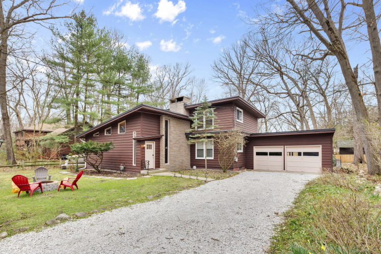 312  Pokagon Drive Michiana Shores, IN 46360 | MLS 801429