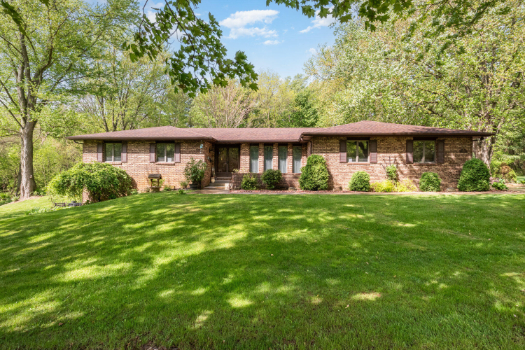 886  High Point Drive Chesterton, IN 46304 | MLS 803167