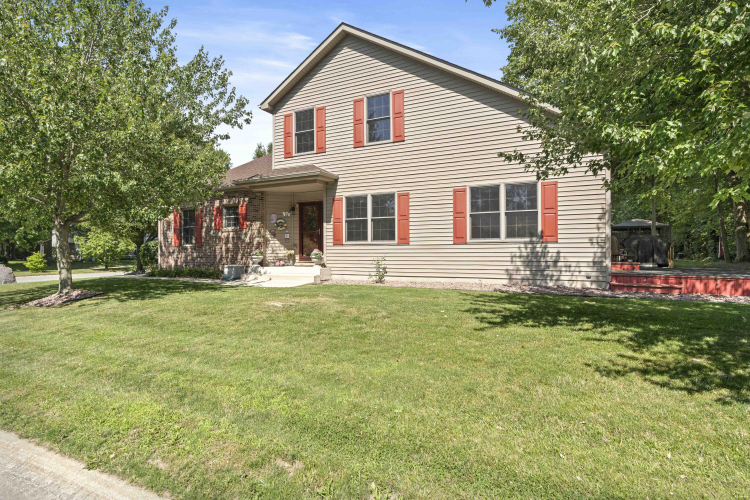 292  Ravinia Drive Valparaiso, IN 46385 | MLS 806423