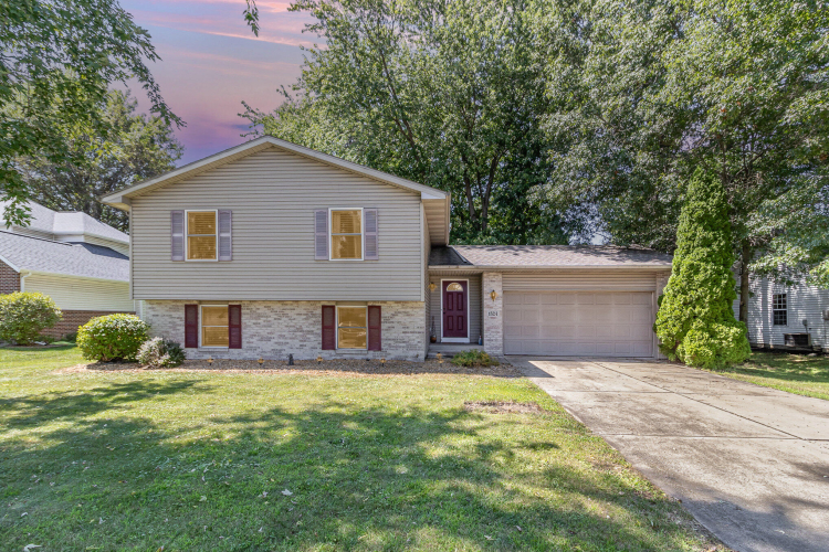 1524  Duffer Drive Chesterton, IN 46304 | MLS 808732