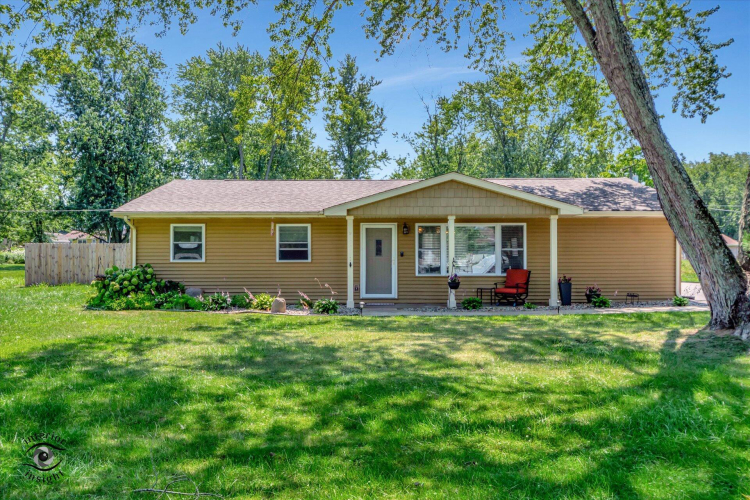 2302  Thomas Road Valparaiso, IN 46383 | MLS 808849