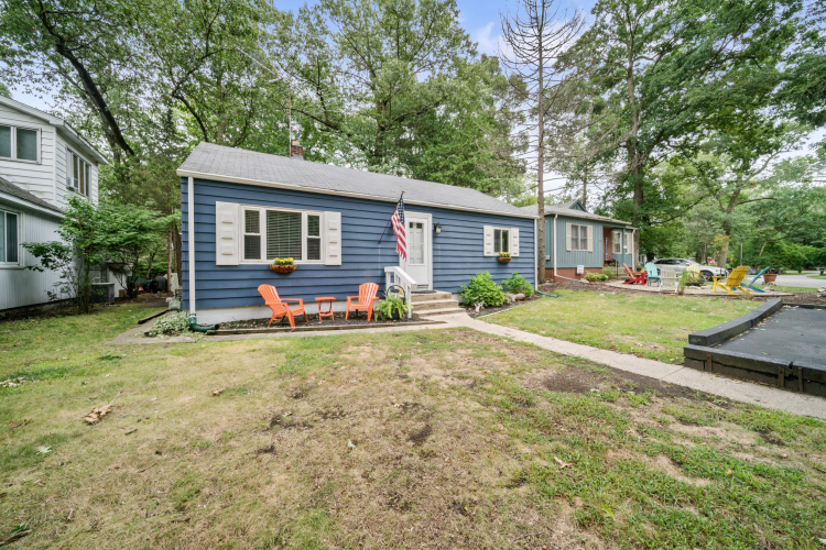 1910  Monrovia Drive Michigan City, IN 46360 | MLS 808895