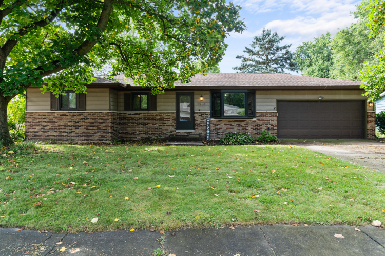 1961  Annabelle Court Chesterton, IN 46304 | MLS 809338