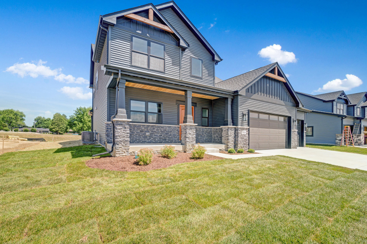 1660  Forest Ridge Drive Valparaiso, IN 46385 | MLS 810019