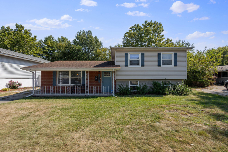 1021 N Wheeler Street Griffith, IN 46319 | MLS 810263