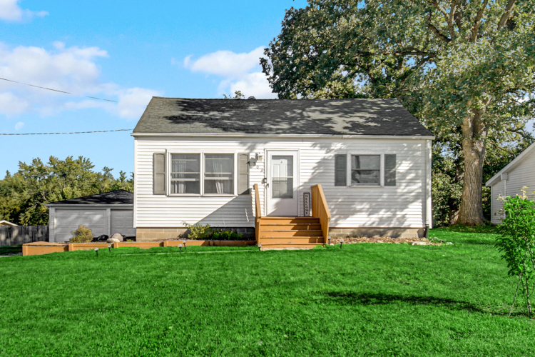 503 W Wilson Street Hebron, IN 46341 | MLS 810769