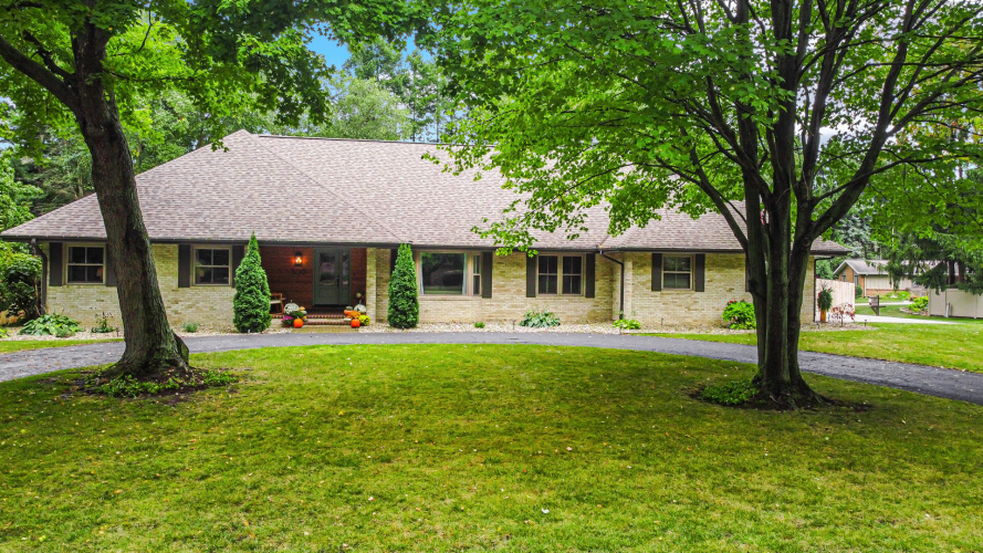 309  Fieldstone Drive La Porte, IN 46350 | MLS 810825