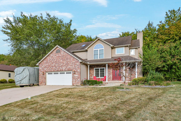 272  Castlewood Drive Valparaiso, IN 46385 | MLS 811110