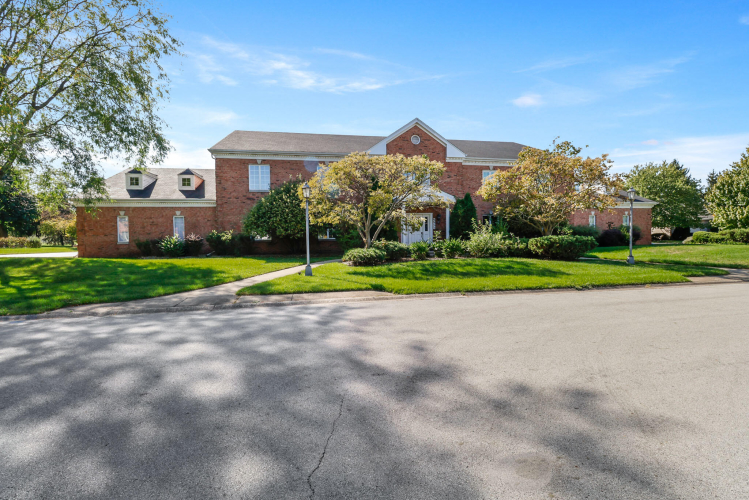 46  Inverness Lane Schererville, IN 46375 | MLS 811204