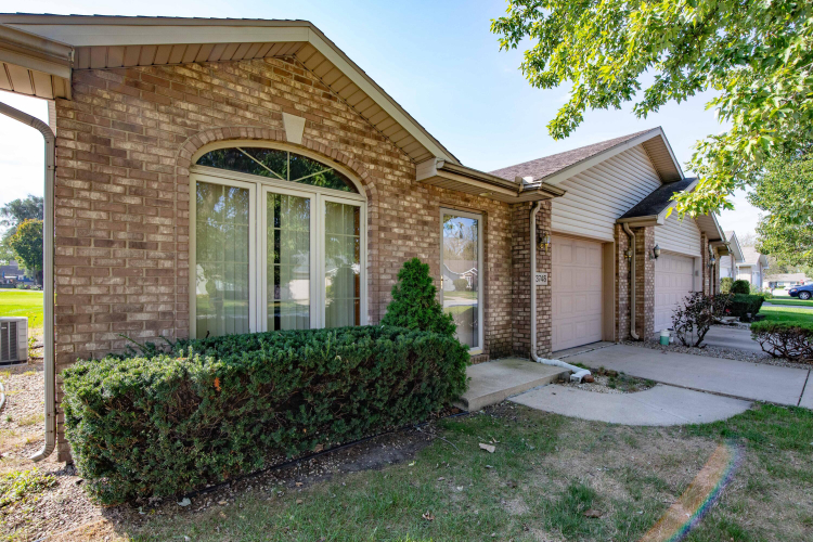 3748  Sandalwood Drive Highland, IN 46322 | MLS 811249