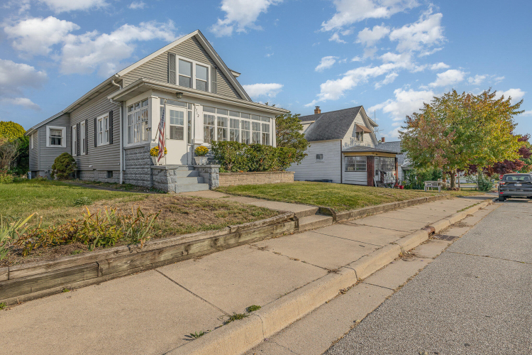 1712  Manhattan Street Michigan City, IN 46360 | MLS 811603