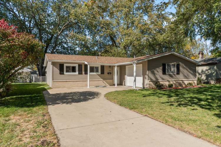 1246 N Glenwood Avenue Griffith, IN 46319 | MLS 811816