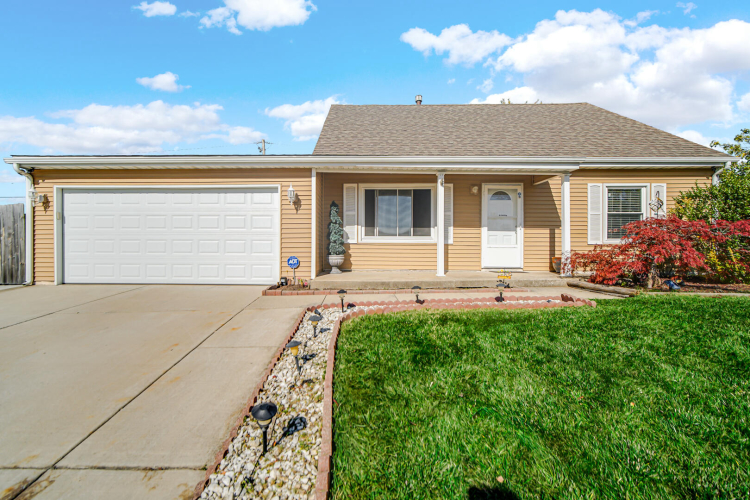 365  Salt Creek Pkwy Valparaiso, IN 46385 | MLS 811980