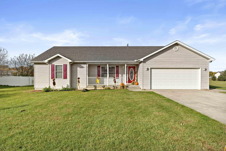 11620  Salyer Drive Wheatfield, IN 46392 | MLS 811989