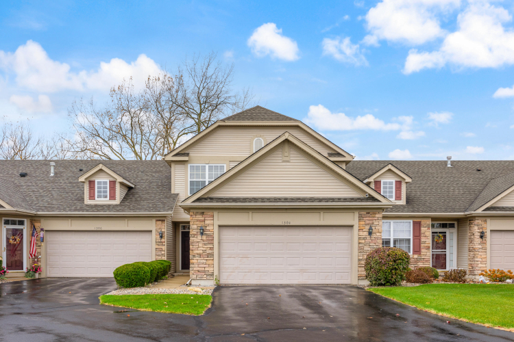 1304  Marigold Place Schererville, IN 46375 | MLS 812632