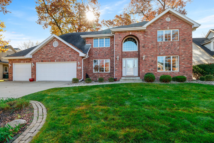 2082  Ramblewood Drive Highland, IN 46322 | MLS 812670