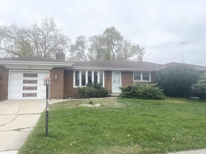 1221 W 54th Avenue Merrillville, IN 46410 | MLS 812703