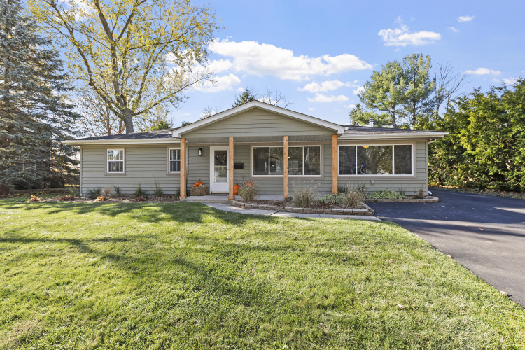 2405  Sears Street Valparaiso, IN 46383 | MLS 812753