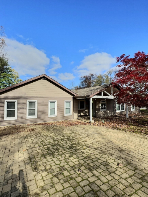 252  Northview Drive Valparaiso, IN 46383 | MLS 812876