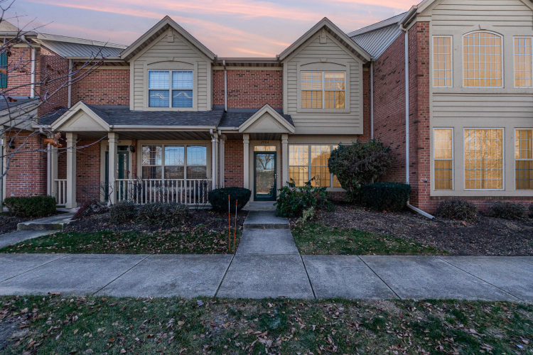 2904  Cambridge Way Highland, IN 46322 | MLS 813582