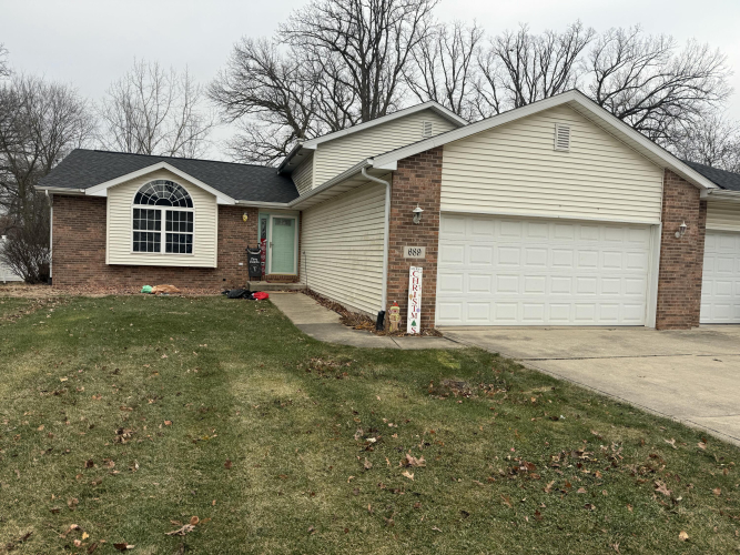 689  Coventry Lane Valparaiso, IN 46385 | MLS 813717