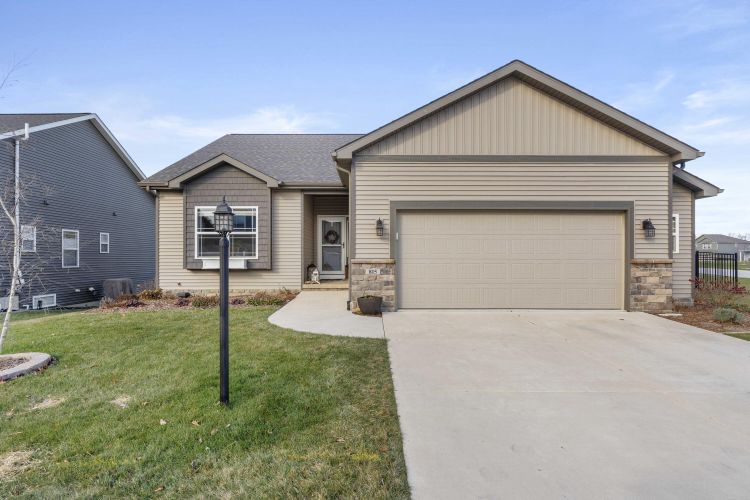 815  Maghera Drive Valparaiso, IN 46385 | MLS 813746