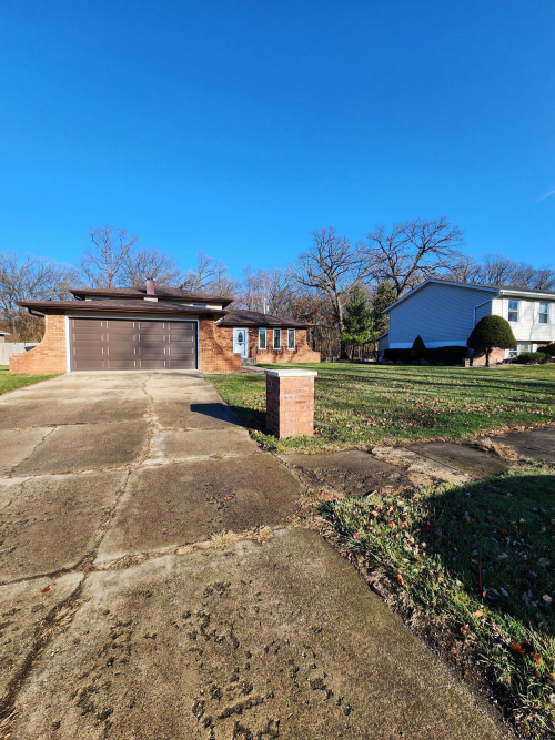 2910  Crabapple Lane Hobart, IN 46342 | MLS 813857