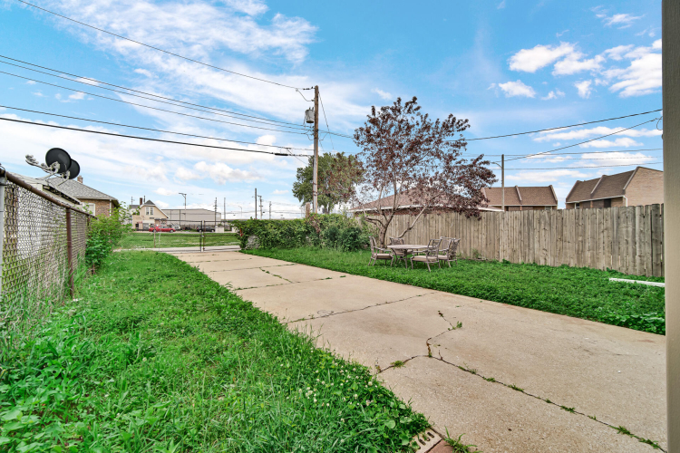Listing Image 22