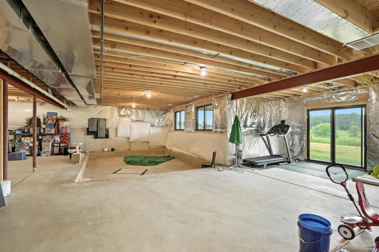 Listing Image 61