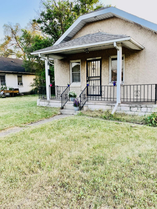 Listing Image 3