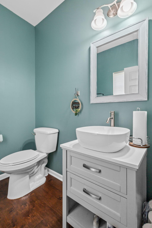 Listing Image 11