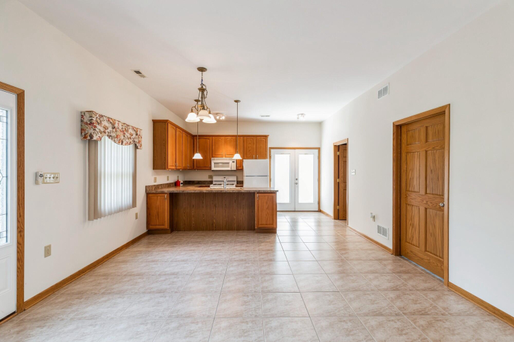 Listing Image 41
