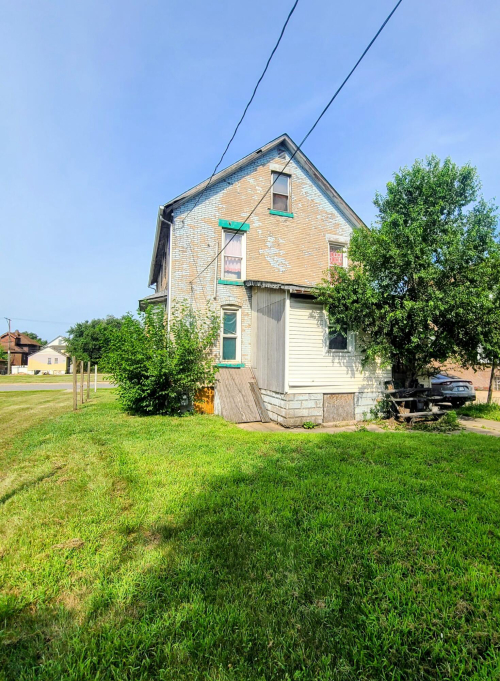 Listing Image 6