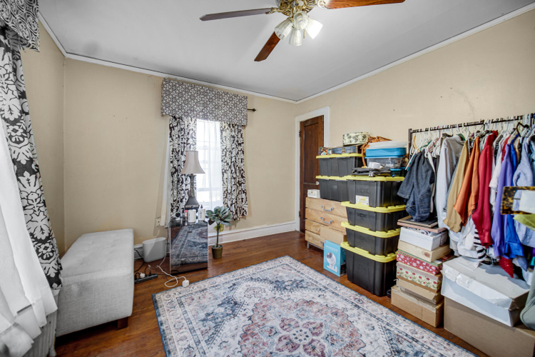 Listing Image 16