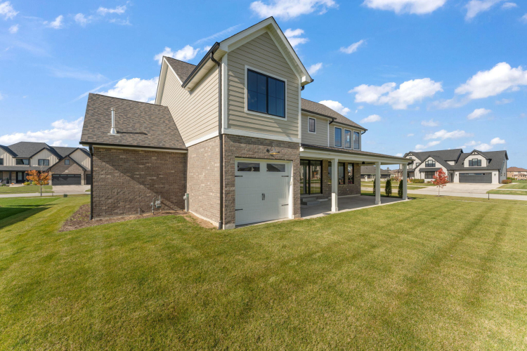 Listing Image 58