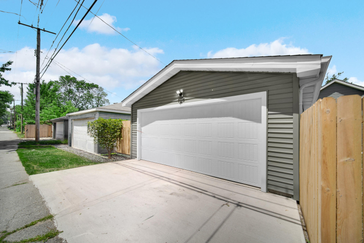Listing Image 21