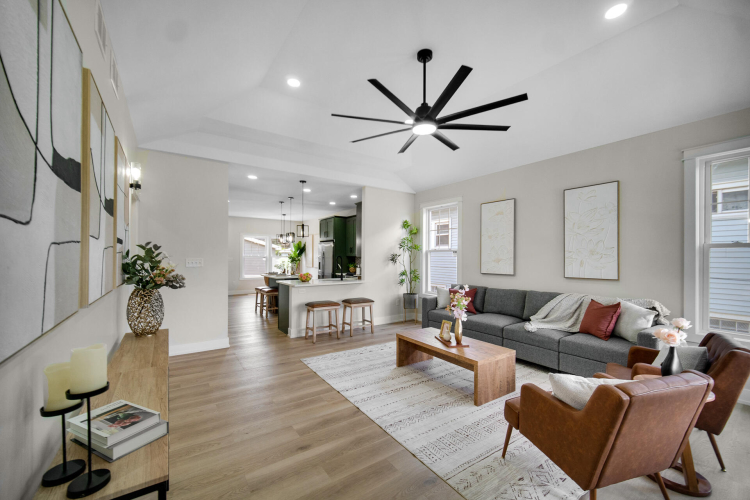 Listing Image 8