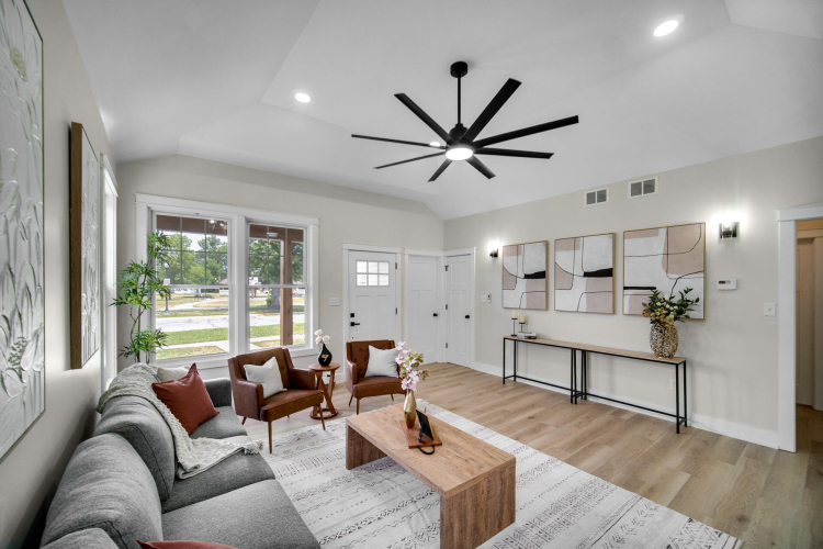 Listing Image 9